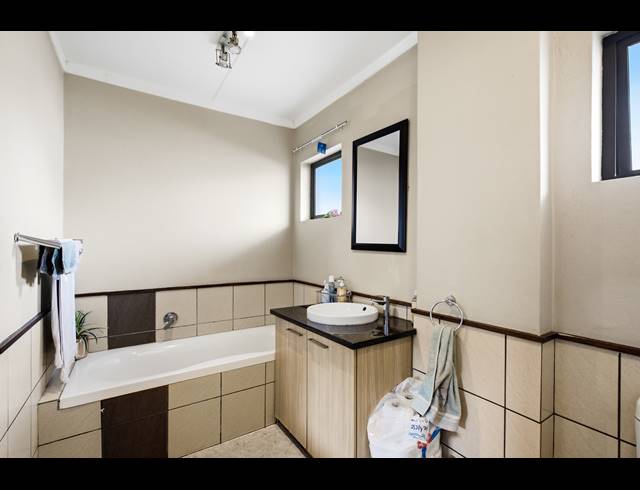 0.5 BEDROOM APARTMENT FOR SALE IN BROADACRES